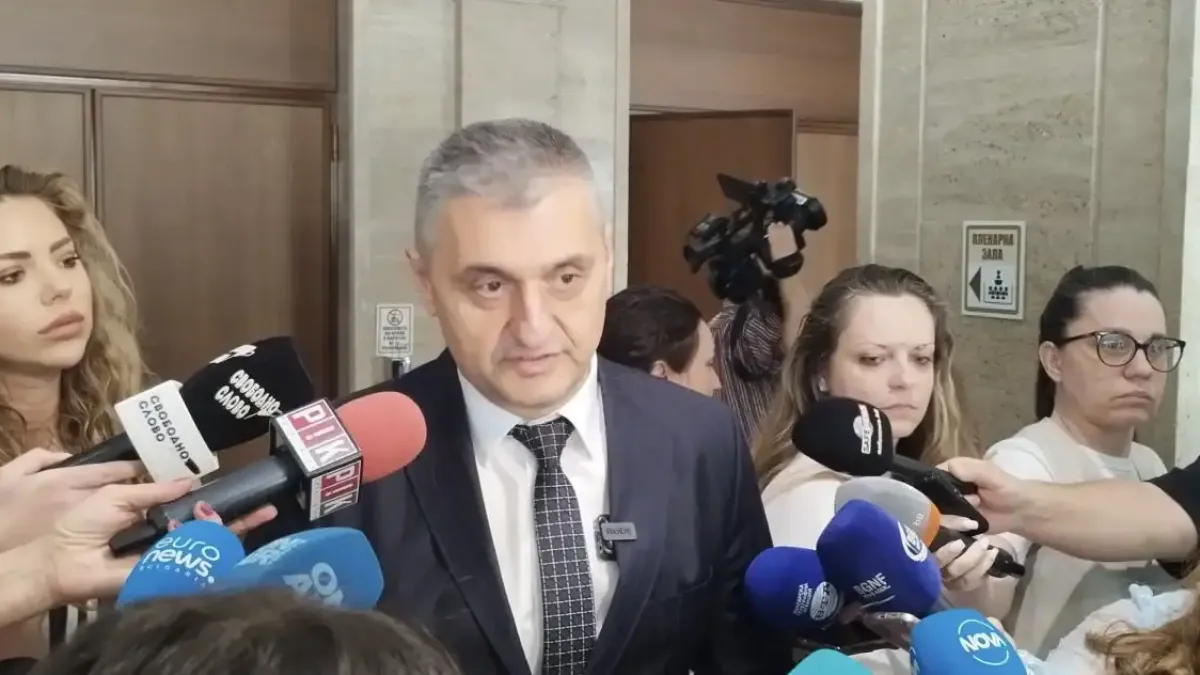 Кирил Добрев: Предлагаме пълна забрана на тротинетките