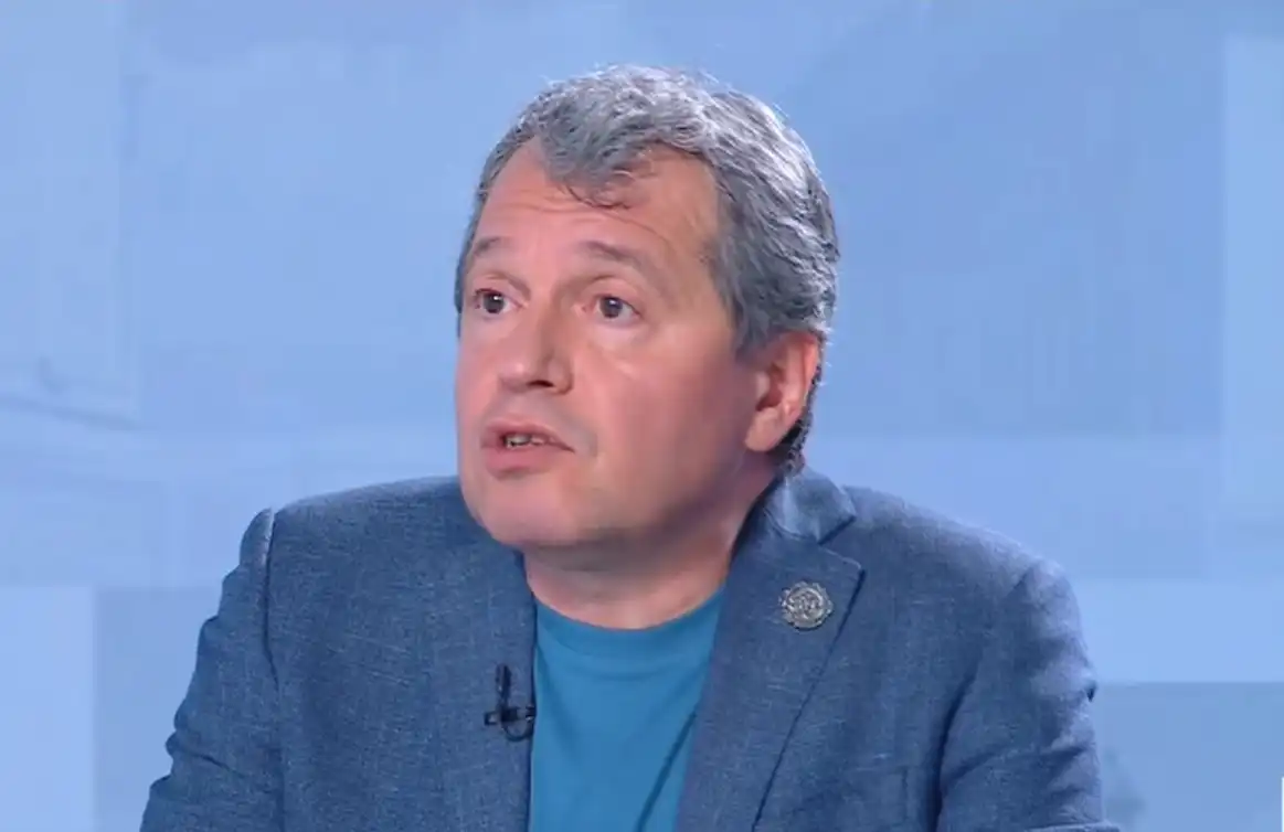 Тошко Йорданов избесня: Северна Македония ще видят ЕС през крив макарон, ако...
