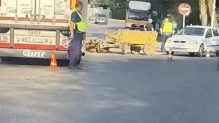 Кървава катастрофа: В Бяла Слатина тир направи на кайма... Снимки 18+