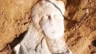 Сензационно в Хераклея Синтика: Археолози откриха мистериозно женско лице Видео