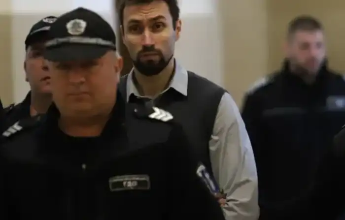 "Садистична екзекуция": Евгения паднала и Орлин „скрил“ тялото ѝ в куфар, за да не го види детето им