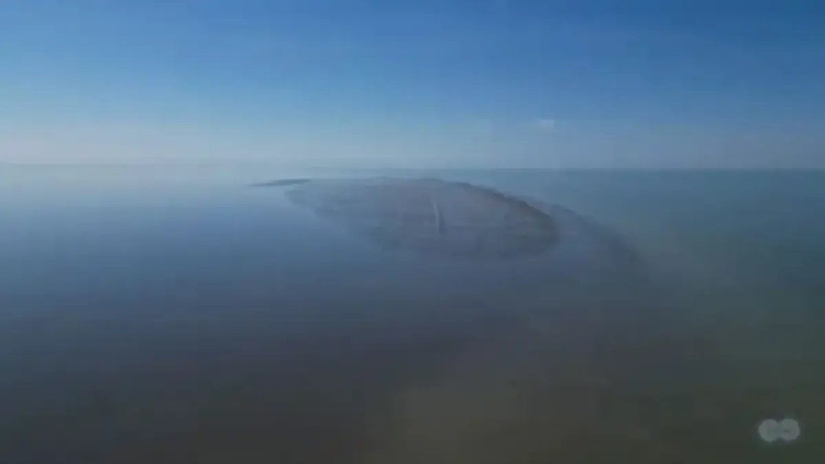 Изневиделица: Откриха нов остров в Каспийско море, но все още никой не е стъпил на него