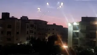 Кораби на извънземни наблюдават размяната на удари между Израел и Иран от Египет