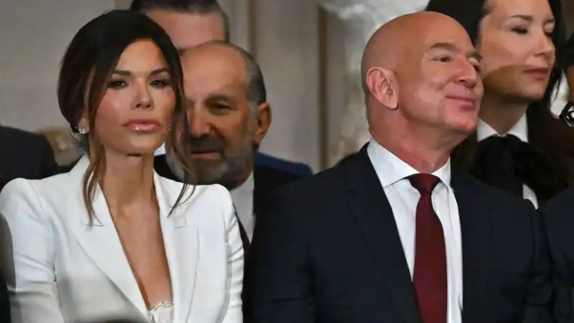 Лорън Санчес и Джеф Безос вбесиха Венеция с планираната сватба