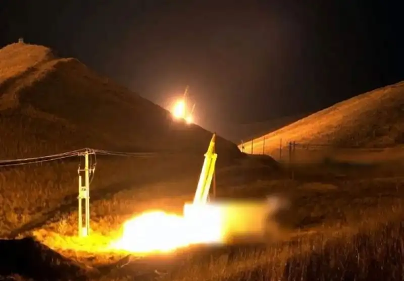 Видео: Иран е използвал нова маневрираща балистична ракета