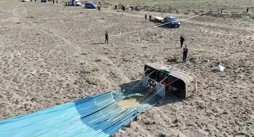 Два балона с туристи се разбиха в Кападокия, има загинал Видео