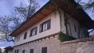Наследството на Царя в Баня подпали пазара
