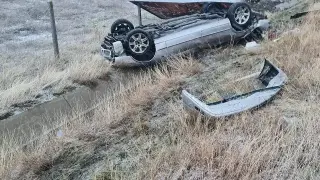 Зрелищна катастрофа край Камено! Момче се преобърна по капак