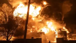 Руските сили атакуваха масирано Киев и Одеса, избухнаха пожари и има ранени Видео