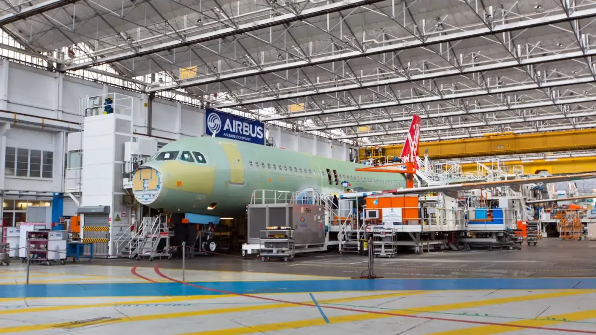 След трагедията с Boeing в Индия: Валят поръчки за милиарди към Airbus