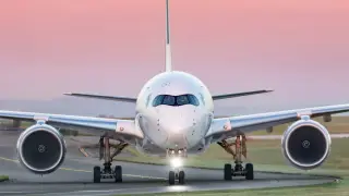 Разминахме се с касапница: Два Airbus-а с 300 пътници на косъм от сблъсък в Ница