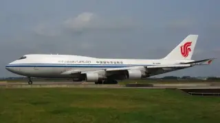 Западът гадае: Какво изпраща Китай на Иран с транспортни самолети Boeing