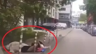 На косъм от трагедия: Дете изскача на пътя, жената се сгромолясва пред кола Видео