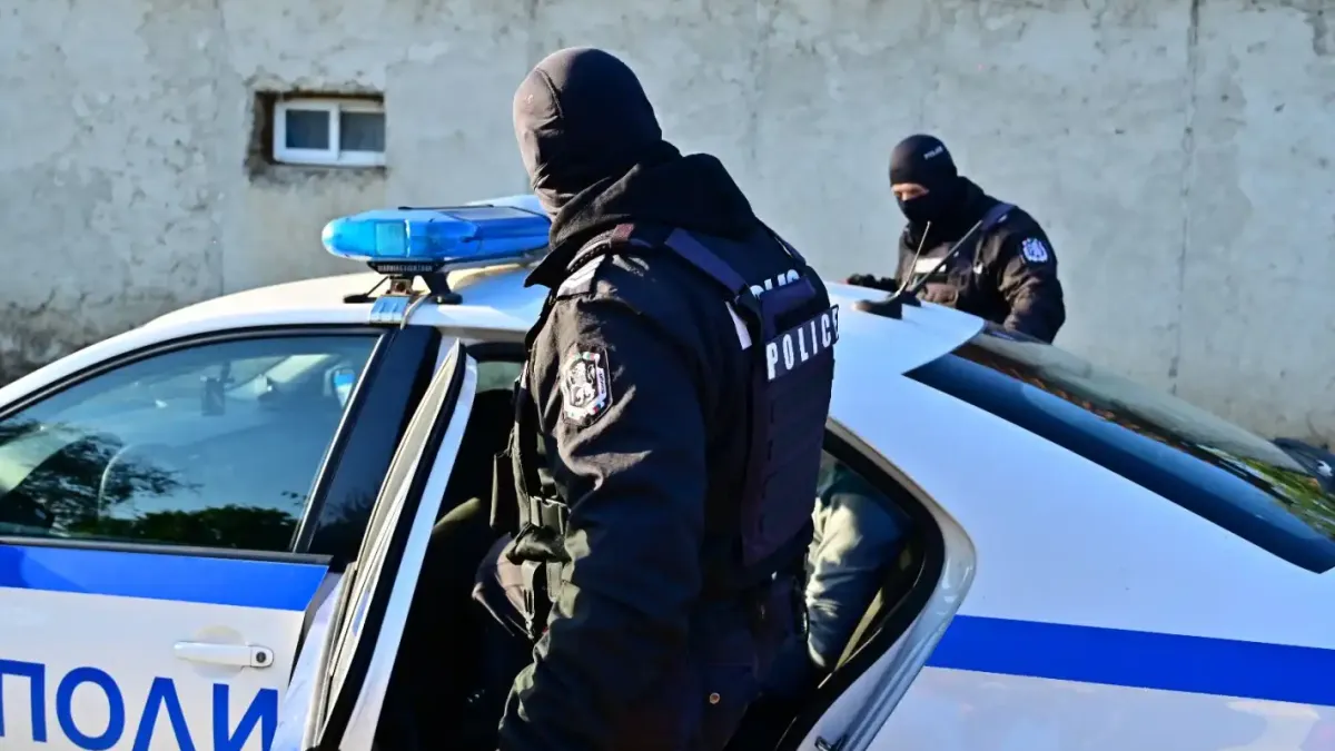 Арестуваха бандитите Бръмбара и Ширката за обир в София