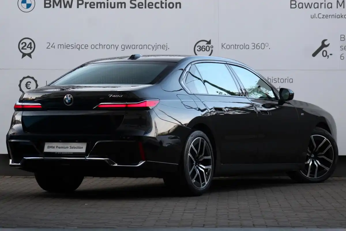 Нови BMW-та за по 350 000 лева возят ключови министри от властта!