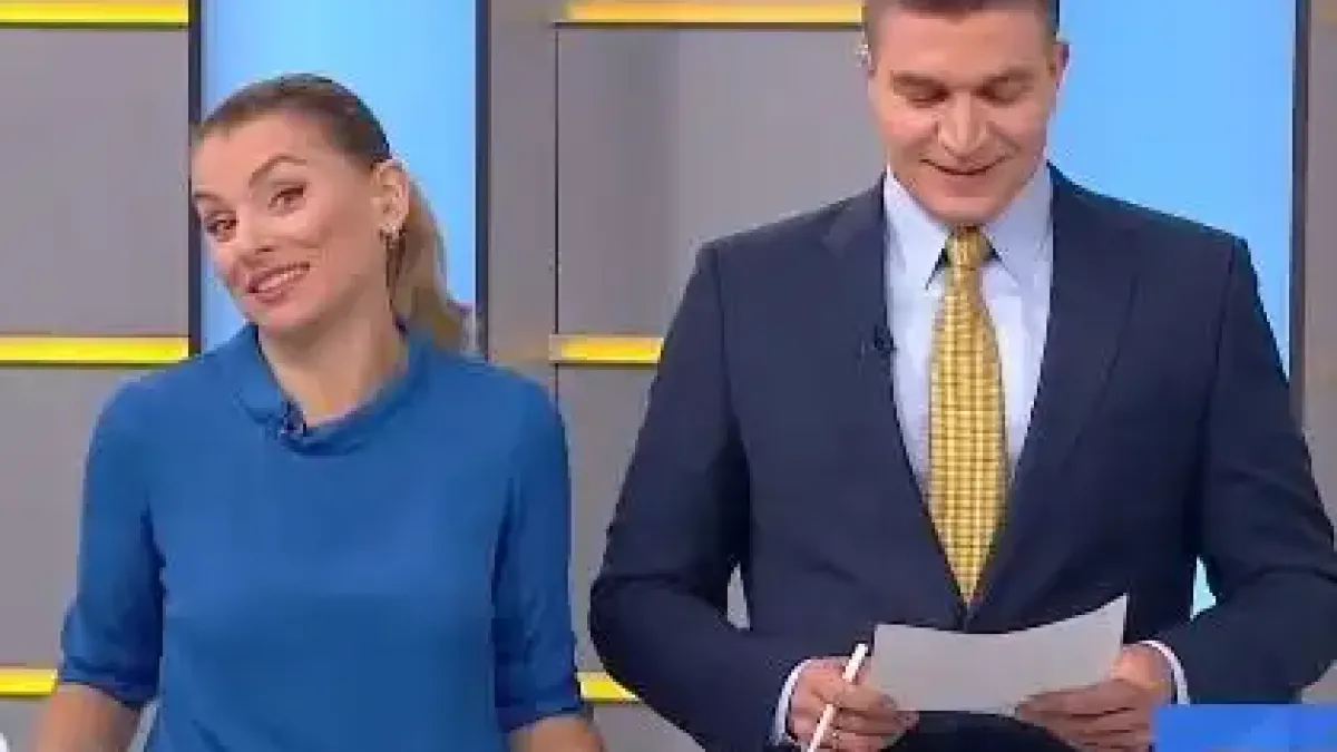 Водеща на БНТ се възмути в ефир, колегата ѝ напипа...