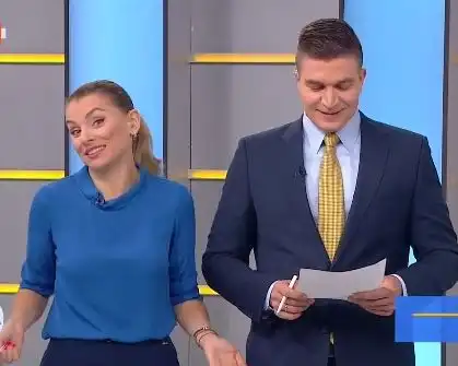 Водеща на БНТ се възмути в ефир, колегата ѝ напипа...
