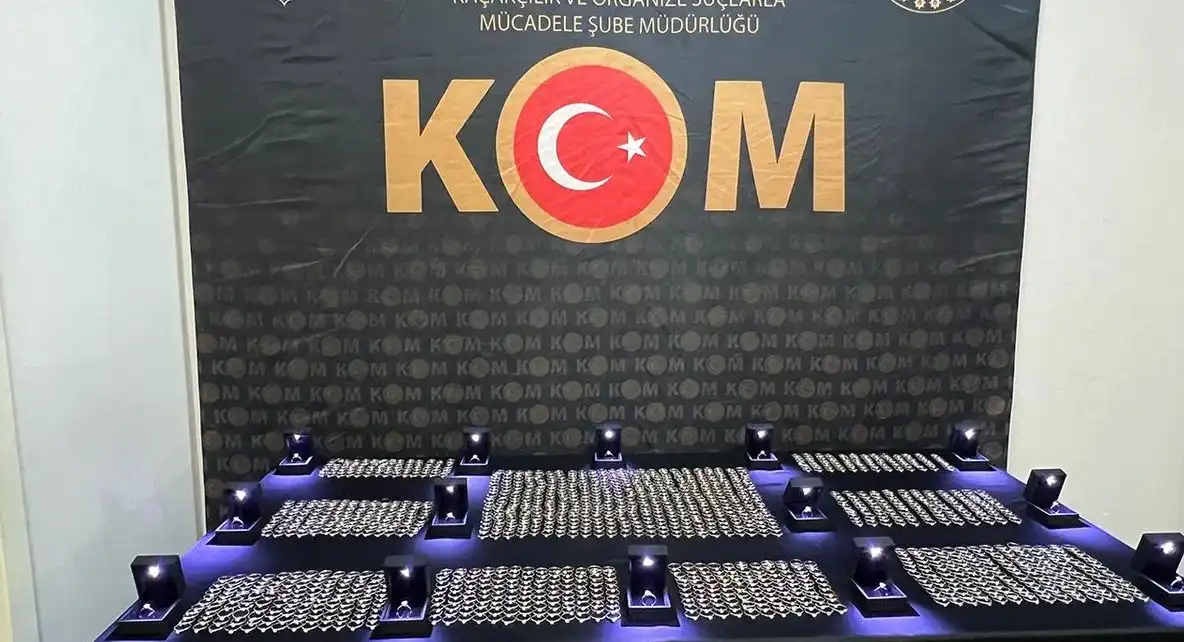 Диаманти и кехлибар за милиони: Украински камион спипан до границата с България, ексклузивно видео