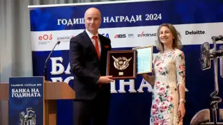 Fibank стана за девети път - Банка на тайния клиент