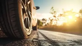 Това са летните гуми, които се справят добре с голямата топлина, според експертите