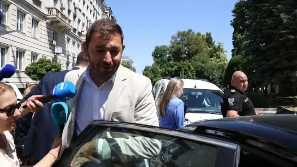 Скандалният зам.-кмет на Промяната го загази здраво след зрелищната акция
