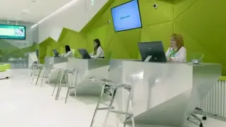 Важно: Водеща наша банка обяви за 8-часово спиране на всички картови услуги