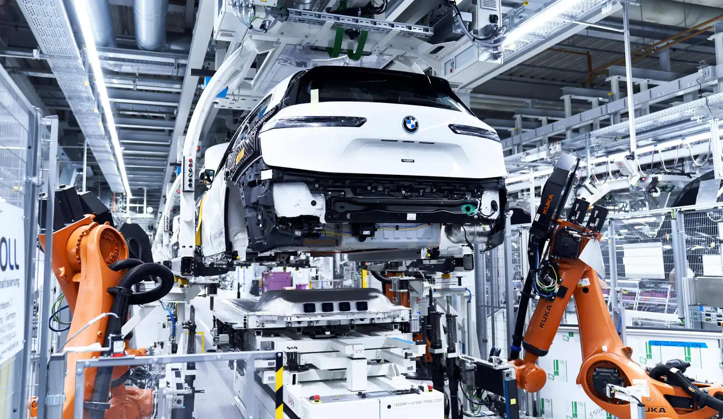 Феновете на BMW не вярват: От какво ще правят любимите ни коли?