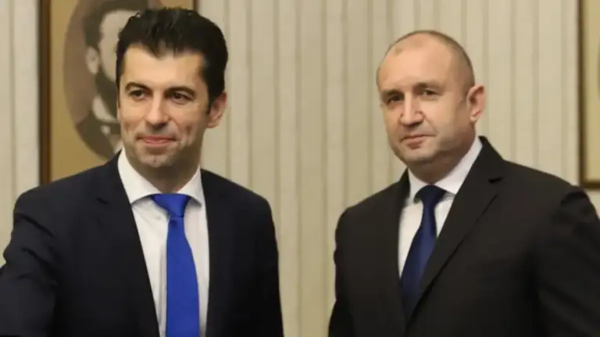 Харалан Александров: Петков оцеля заради Радев, но сега напуска потъващия кораб