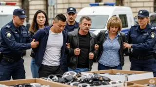 Спецакция на ГДБОП скова три града: Арестуваха българско и китайско семейство за далавери за 2,4 млн. лева