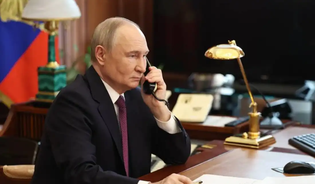 „Радиото на Страшния съд“ на Путин внезапно започна да излъчва странни съобщения и ядрени кодове