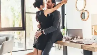Тези работници искат секс зони в офиса!