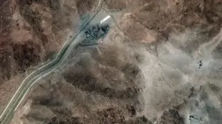 Роден анализатор със смайваща версия за 440-те килограма уран на Иран и 16 мистериозни камиона