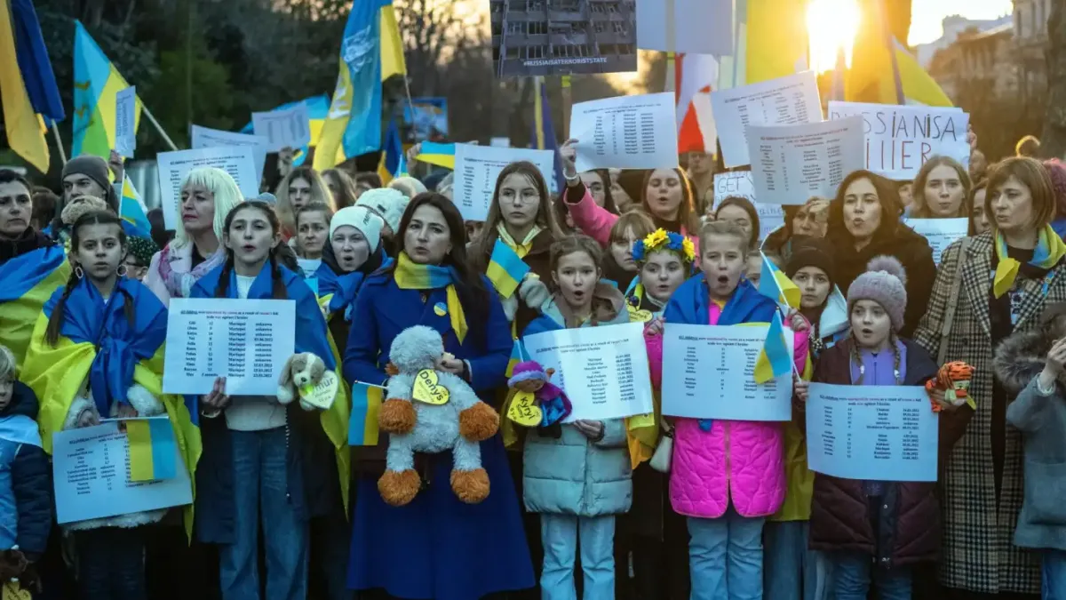 FT: Украинците се справят по-добре на европейския пазар на труда от другите бежанци