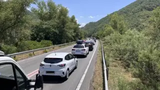 Дежавю: Километрична тапа запуши Кресненското дефиле
