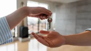 Жилище на заем, живот на изчакване: Капанът пред младите в България