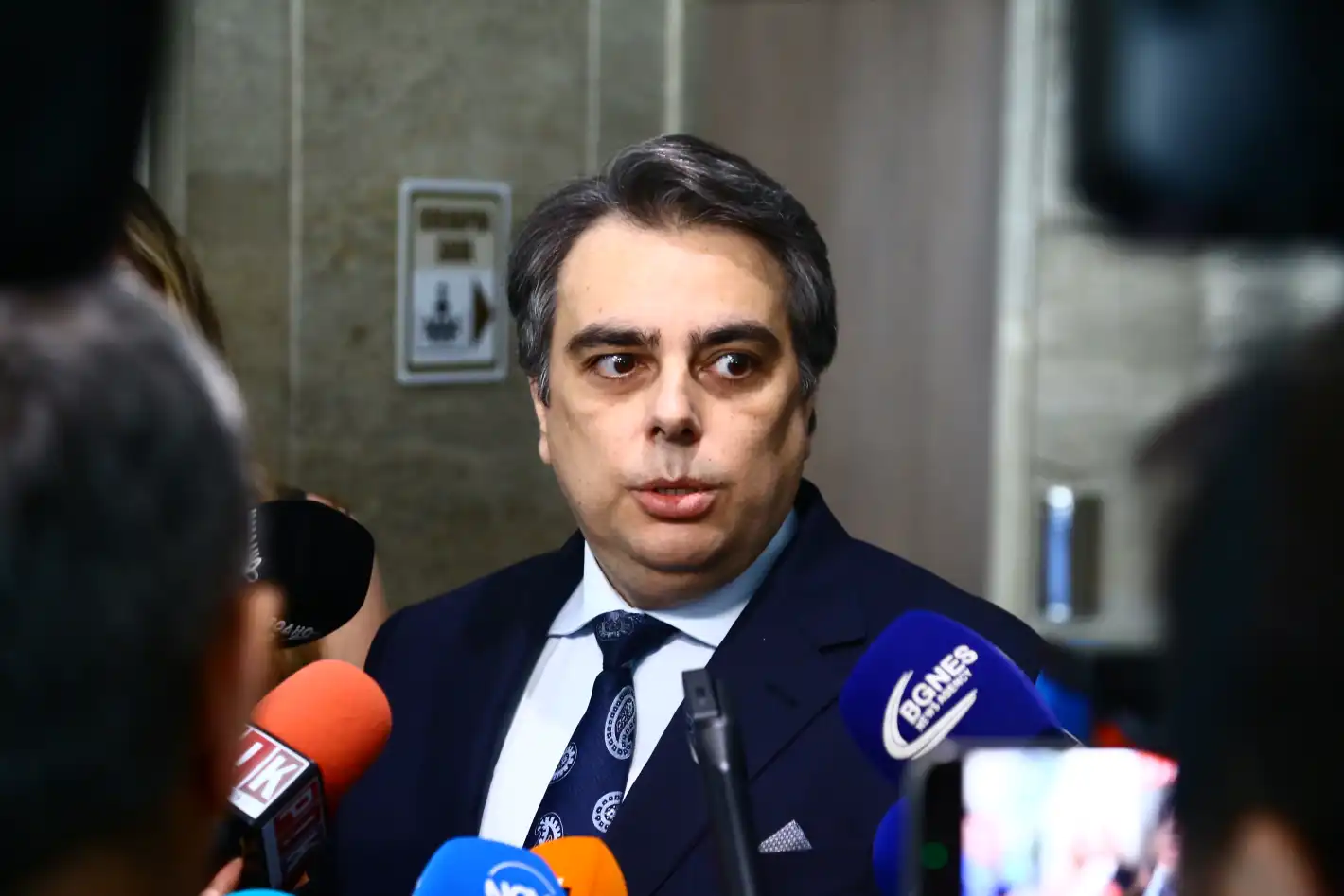 Асен Василев с първа реакция след приемането ни в еврозоната