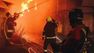 Взривове и пожари: Руснаците атакуваха Киев с дронове и ракети посред нощ Снимки