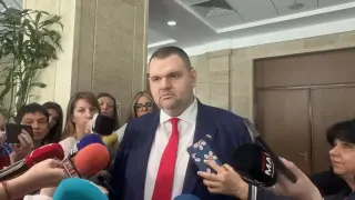 Пеевски: Тези са съвсем излишни, да си търсят друга работа! БЛИЦ Live