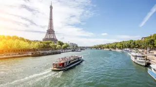 Нов удар за Франция - потъва ли кораба?