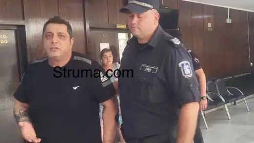 Свирепите рекетьори Масларите с изпълнение като за "Оскар" в съда! Реат и се жалят, че...