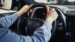 Как да спирате правилно с автоматична и ръчна скоростна кутия