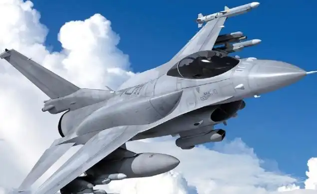 Екшън в небето над голф клуба на Тръмп, F-16 излетя по тревога