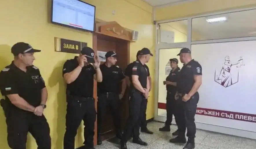 Мерзост! Журналисти не бяха допуснати до съдебната зала, където се гледа делото за смъртта на Сияна