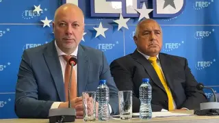 Борисов до Желязков след историческото "да" за еврото: Благодари на Пеевски и удари по Радев и ПП-ДБ БЛИЦ Live