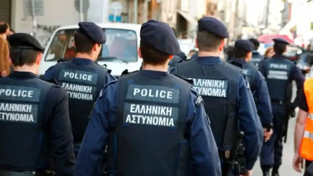 Цяла Гърция издирва нашенец, много го е загазил
