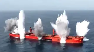 Видео показва потопяването на товарния кораб Magic Seas в Червено море
