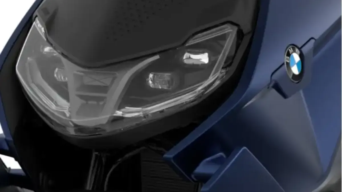 BMW представи новия футуристичен електрически скутер CE 04 Снимки