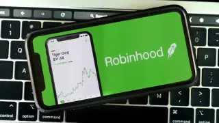 Защо централната банка на Литва проверява Robinhood