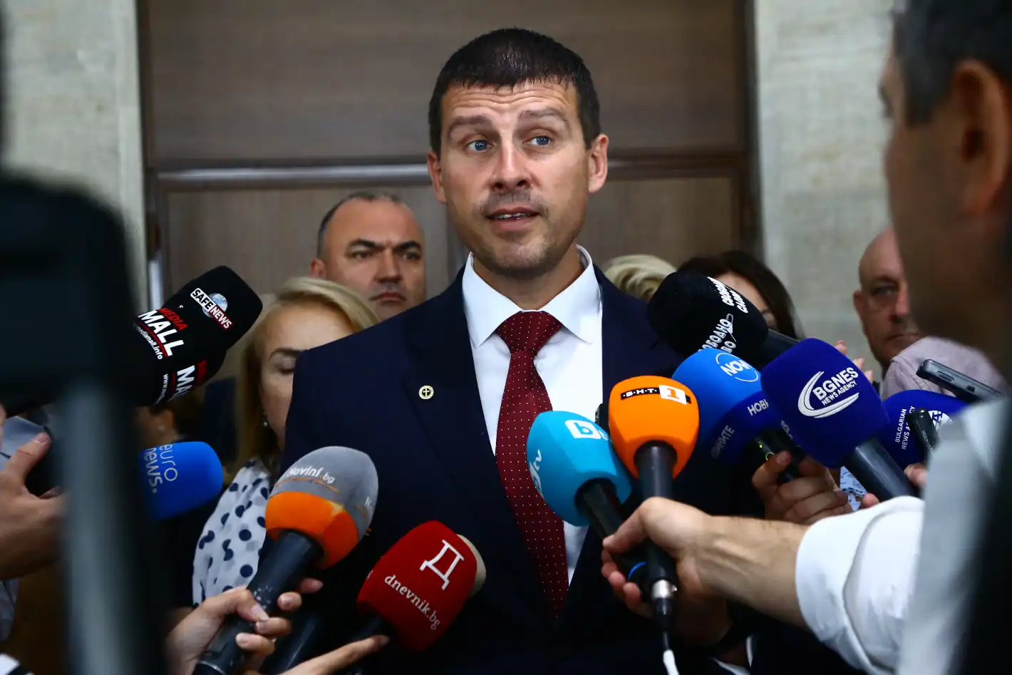 Ивелин Михайлов: Ние сме сателит на Бог