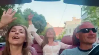 Лъсна истината: ето коя е мадамата в кабриото на Росен Христов - пълна отличничка по класически масаж
